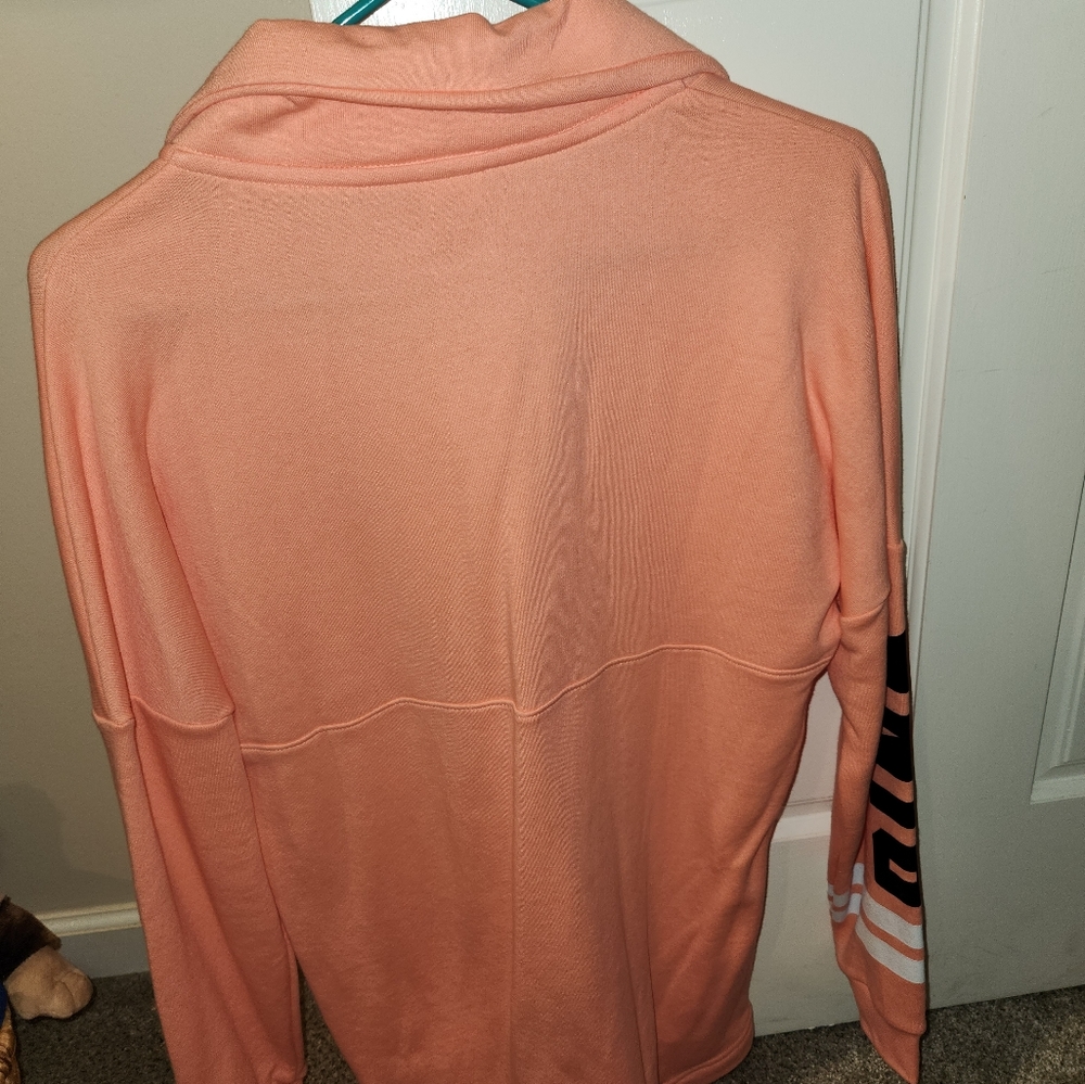 2 Pink sweatshirts